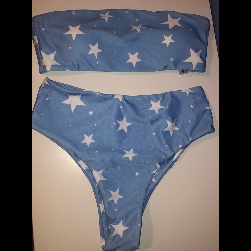 Star print strapless bikini